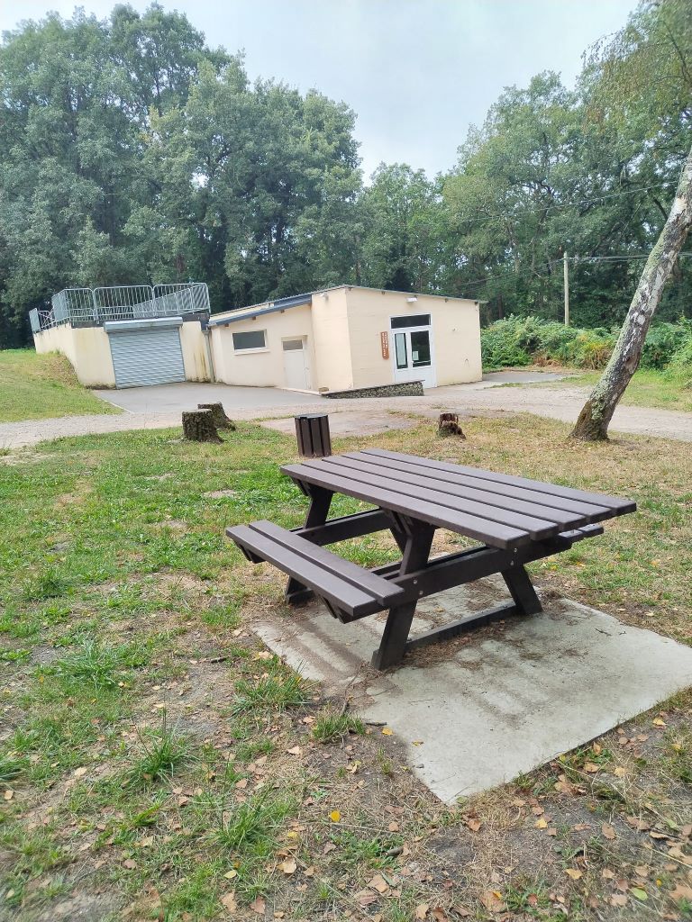 EXTERIEUR PMS1